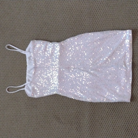 Sleeveless Sequin Homecoming Dress - Picture 9 of 13